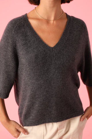 Pull col V manches courtes