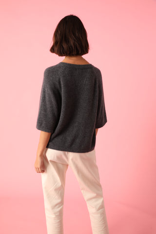Pull col V manches courtes