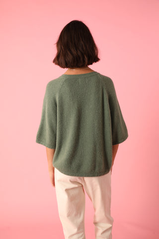 Pull col V manches courtes