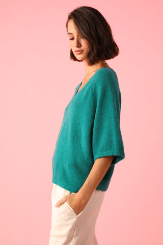 Pull col V manches courtes