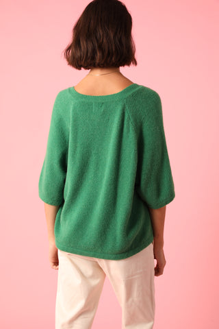 Pull col V manches courtes