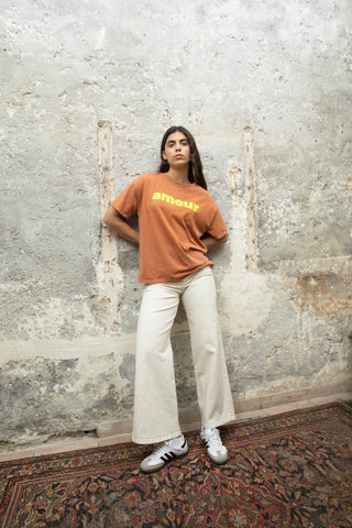 T-shirt délavé Amour col rond