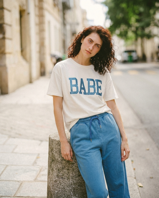 T-shirt délavé Babe glitter col rond