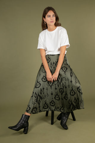 Jupe fluide satinée à motif