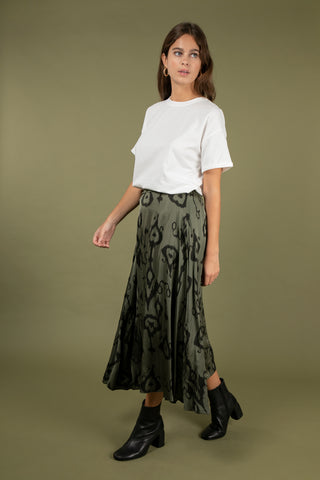 Jupe fluide satinée à motif