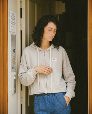 Sweatshirt délavé à capuche zippé