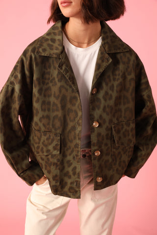 Veste imprimé léopard grandes poches