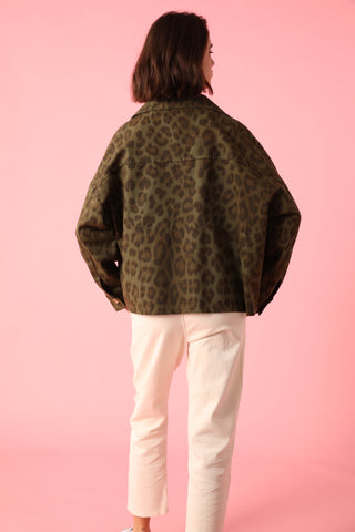 Veste imprimé léopard grandes poches