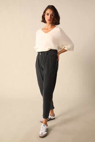 Pantalon carotte en velours taille élastiquée