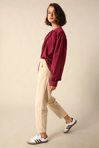 Pantalon carotte en velours taille élastiquée