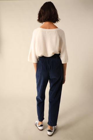 Pantalon carotte en velours taille élastiquée