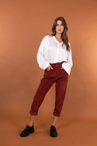Pantalon carotte en velours taille élastiquée