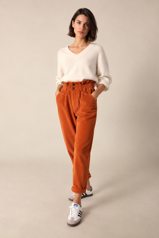 Pantalon carotte en velours taille élastiquée
