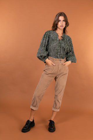 Pantalon carotte en velours taille élastiquée