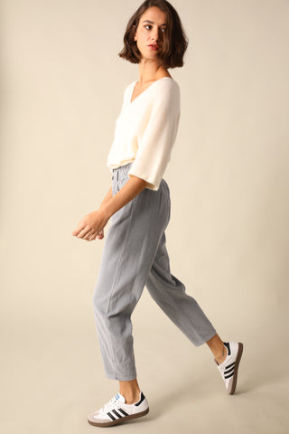 Pantalon carotte en velours taille élastiquée