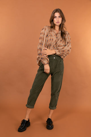 Pantalon carotte en velours taille élastiquée