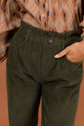 Pantalon carotte en velours taille élastiquée