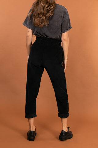 Pantalon carotte en velours taille élastiquée