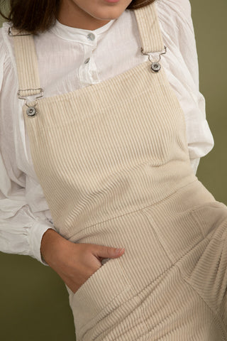 Salopette en velours coupe carotte