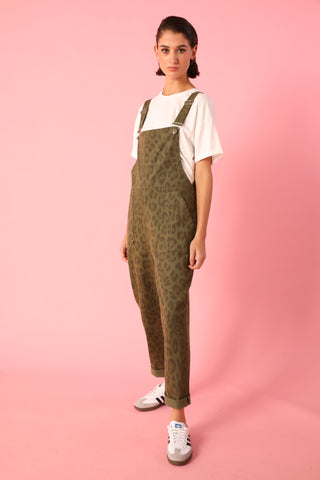 Salopette imprimé léopard coupe carotte