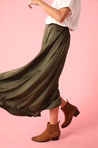 Jupe fluide en soie satinée