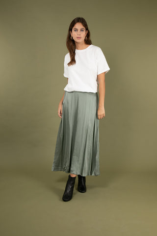 Jupe fluide en soie satinée