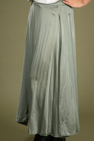 Jupe fluide en soie satinée