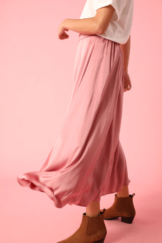 Jupe fluide en soie satinée