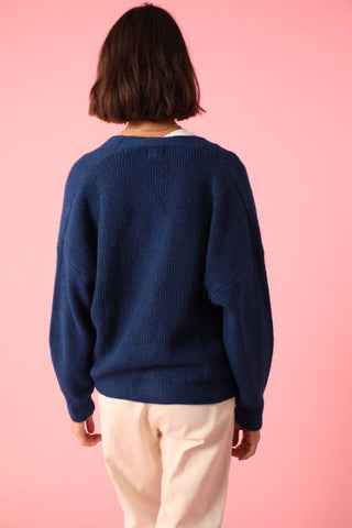 Gilet boutonné en Baby Alpaga col V