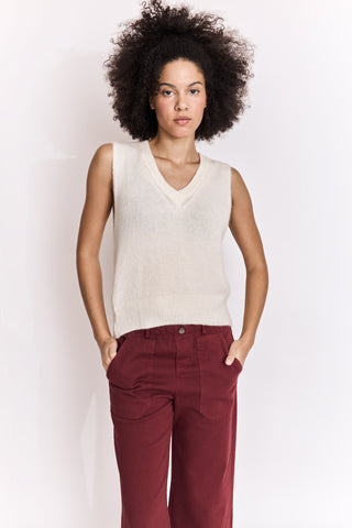 Pull col V sans manche en Baby Alpaga