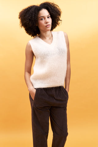 Pull col V sans manche en Kid Mohair