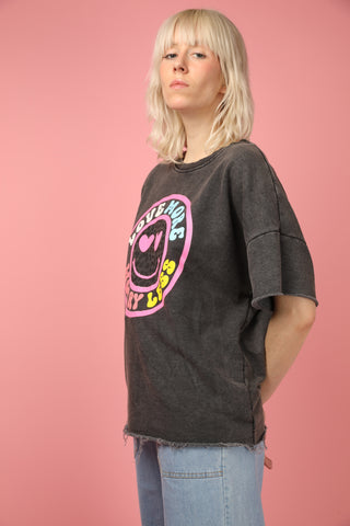 Sweatshirt délavé Love More Worry Less manches courtes