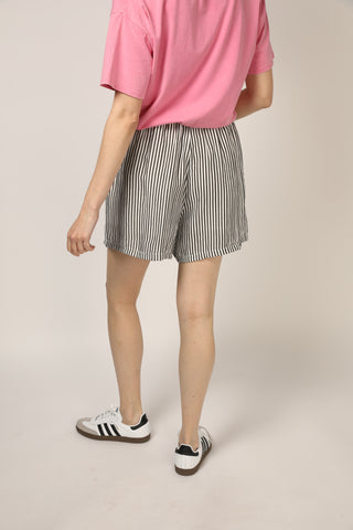Short fluide rayé